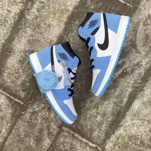 Nike Air Jordan 1 Retro High OG University Blue